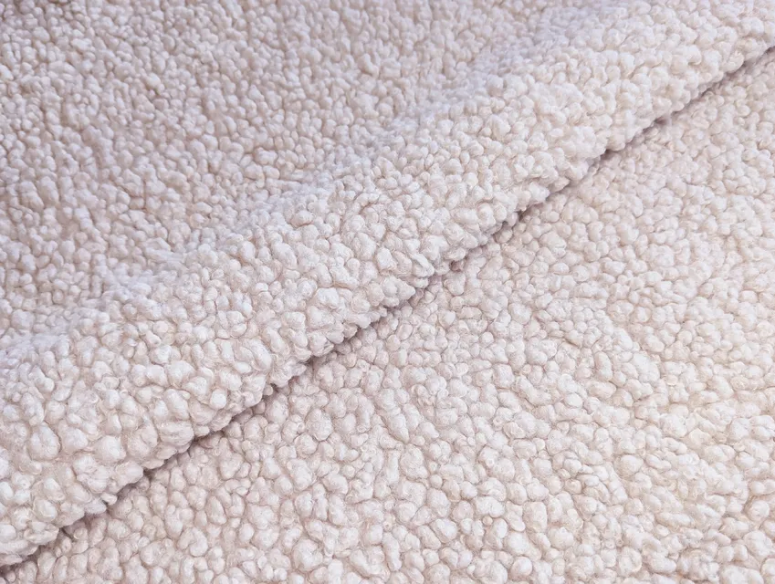 Мех Тедди, пудренный розовый (отрез 0,5 м) - фото 1 - интернет-магазин tkani-atlas.com.ua