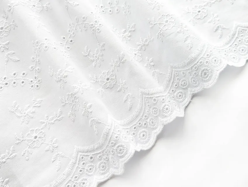 Прошва з двостороннім купоном квіткові візерунки, білий - фото 1 - інтернет-магазин tkani-atlas.com.ua