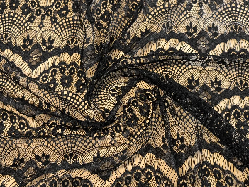 Кружево Венеция волна 10см, черный (отрез 1,8 м) - фото 1 - интернет-магазин tkani-atlas.com.ua