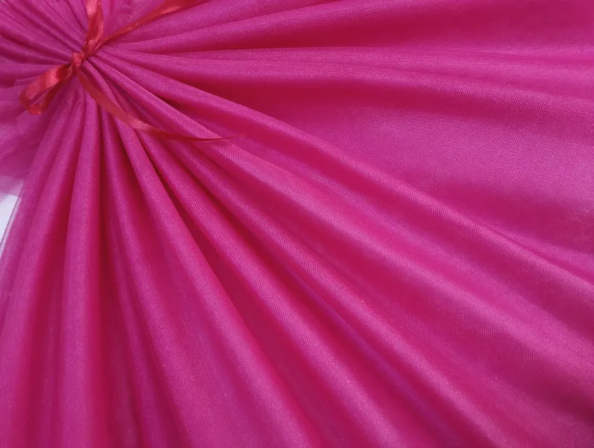Фатин малиновый (отрез 0,5 м) - фото 1 - интернет-магазин tkani-atlas.com.ua