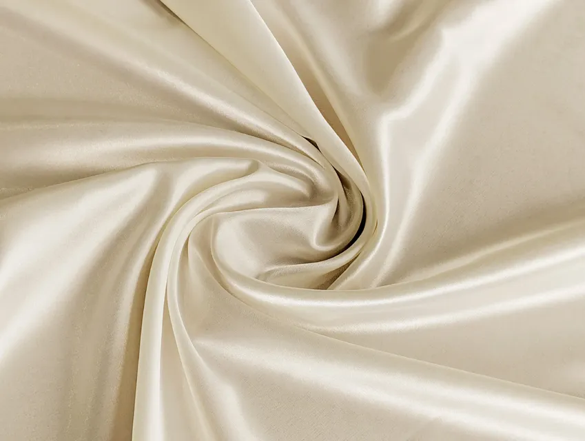 Атлас тонкий світлий бежевий (відріз 2 м) - фото 1 - інтернет-магазин tkani-atlas.com.ua