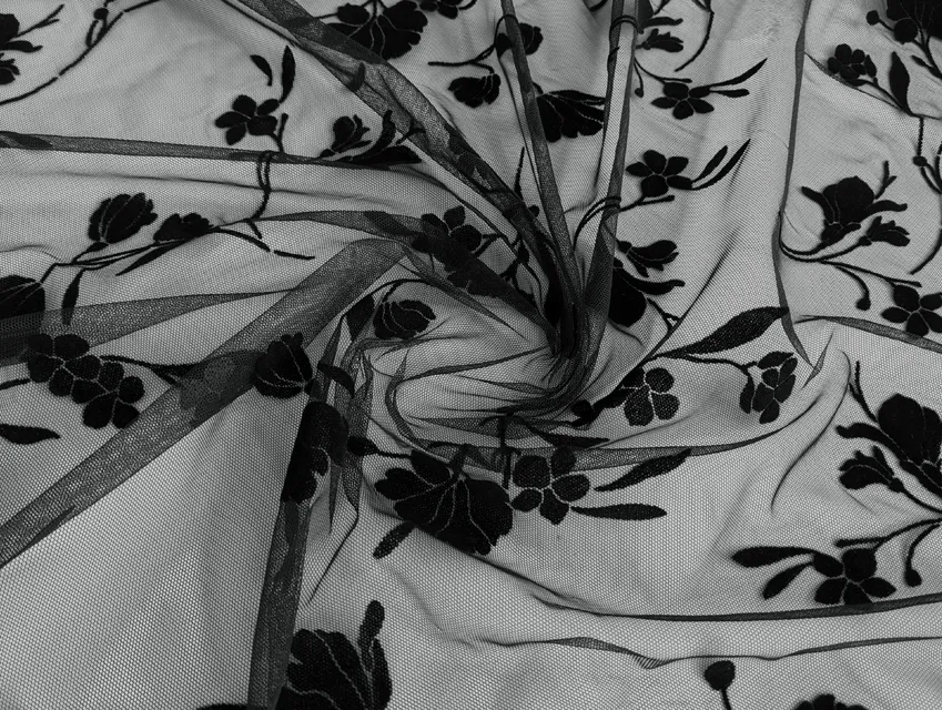 Сітка з флоком квіткові мрії, чорний (відріз 2,6 м) - фото 1 - інтернет-магазин tkani-atlas.com.ua