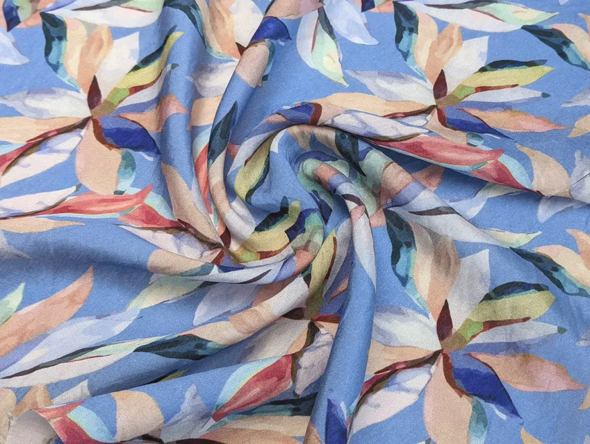 Шелк вискоза цветочная фантазия, голубой джинсовый (отрез 3 м) - фото 1 - интернет-магазин tkani-atlas.com.ua
