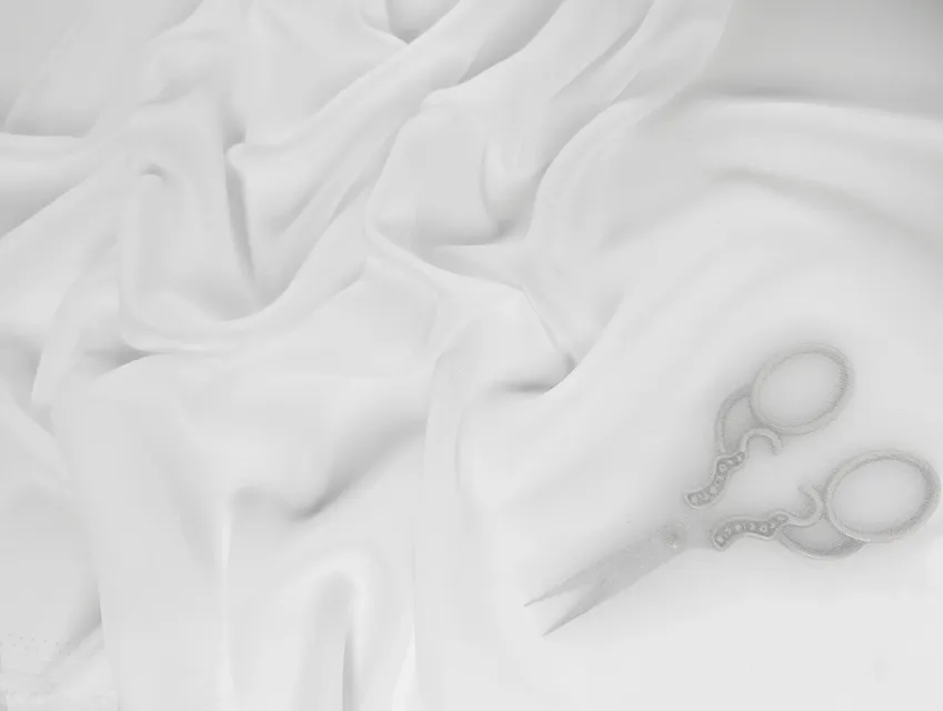 Шифон Винди уценка (брак), светлое молоко (отрез 2,5 м) - фото 1 - интернет-магазин tkani-atlas.com.ua