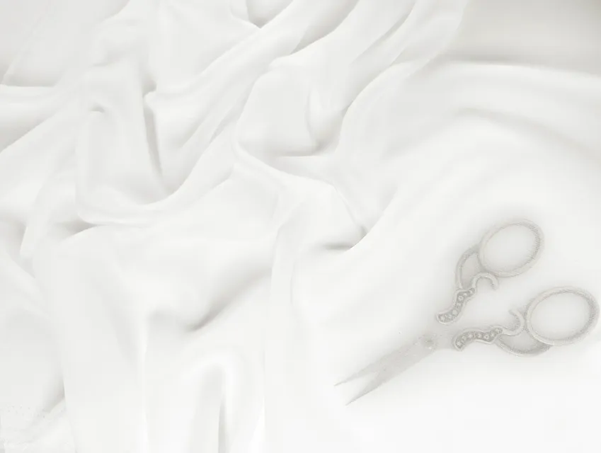 Шифон Вінді молочний (відріз 2,3 м) - фото 1 - інтернет-магазин tkani-atlas.com.ua