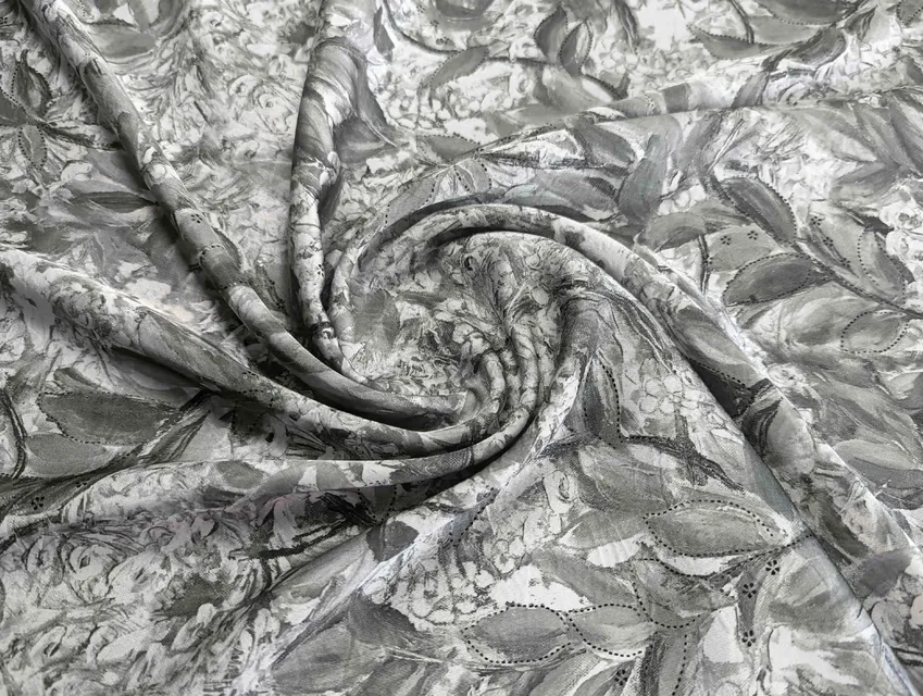 Армани Париж фойл лиственная сказка, серо-молочный (отрез 1,4 м) - фото 1 - интернет-магазин tkani-atlas.com.ua