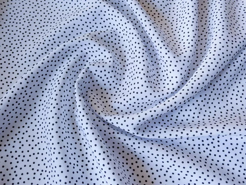 Штапель шелковистый мелкий горошек, белый - фото 1 - интернет-магазин tkani-atlas.com.ua