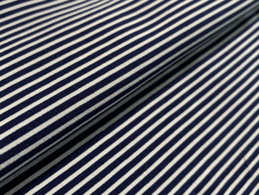 Супер софт принт смужка 2 мм, темно-сині на білому - фото 1 - інтернет-магазин tkani-atlas.com.ua