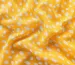 Штапель шелковистый неравномерные горошки, белый на горчичном - фото 3 - интернет-магазин tkani-atlas.com.ua