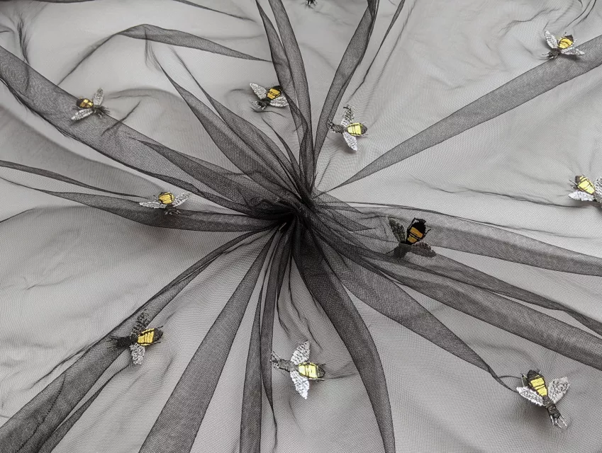 Сітка з вишивкою оси, чорний - фото 1 - інтернет-магазин tkani-atlas.com.ua