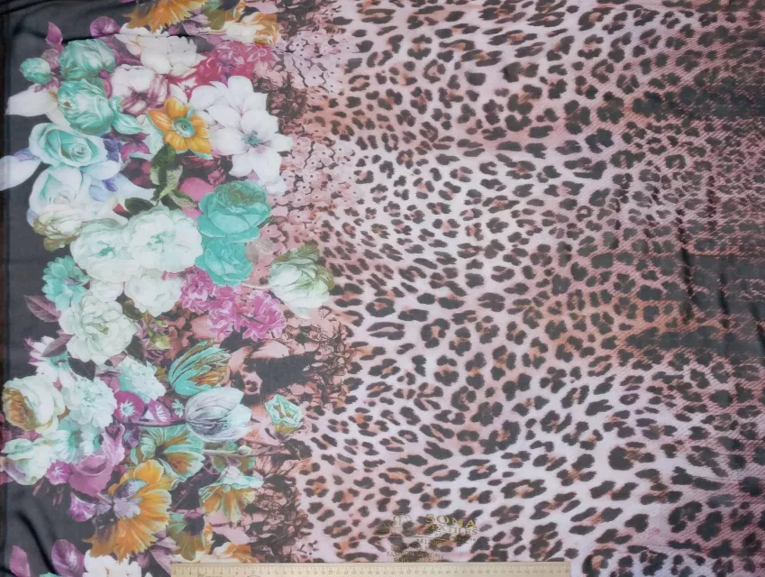 Шифон цветочный купон с леопардом, коричневый с ментоловым - фото 1 - интернет-магазин tkani-atlas.com.ua