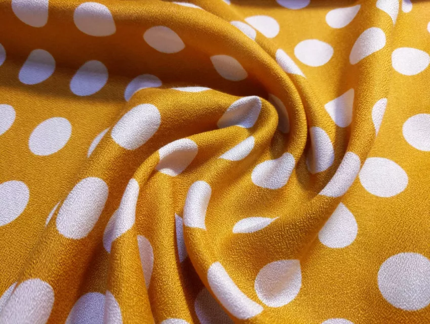 Штапель креп горох 20 мм, белый на желтом - фото 1 - интернет-магазин tkani-atlas.com.ua