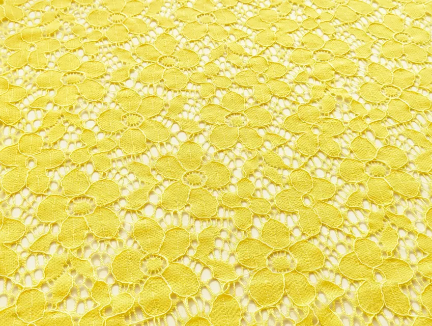 Гіпюр стрейчевий квітковий, жовтий - фото 1 - інтернет-магазин tkani-atlas.com.ua