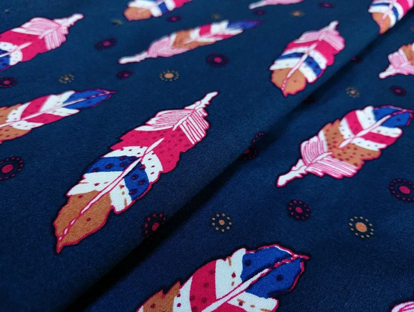 Стрейч котон малюнок пір'ячко, темно-синій - фото 1 - інтернет-магазин tkani-atlas.com.ua