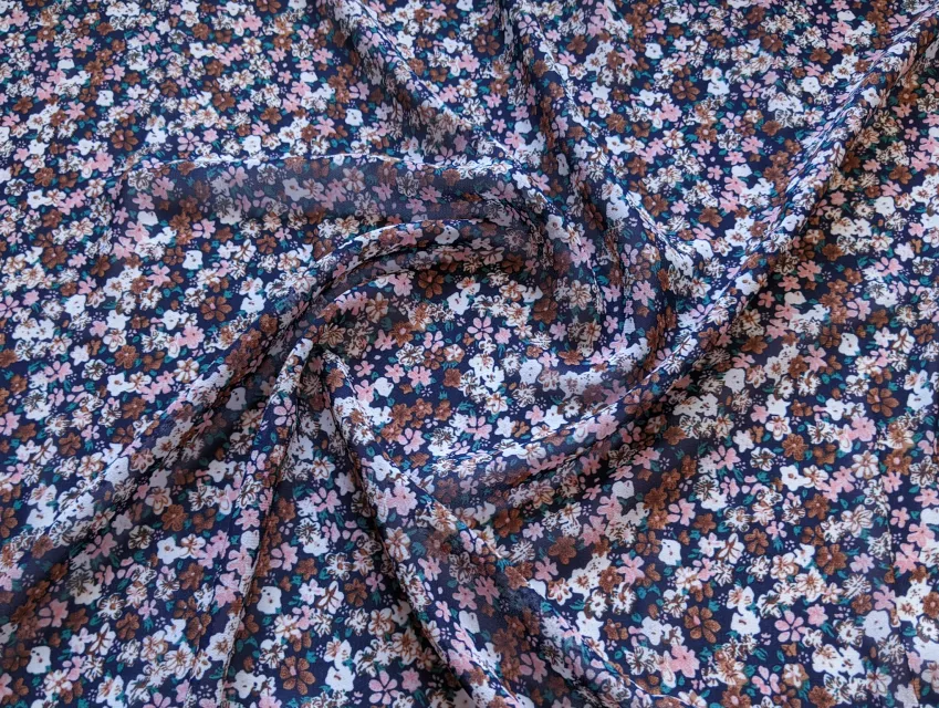 Шифон креповый мелкие цветочки, темно-синий - фото 1 - интернет-магазин tkani-atlas.com.ua