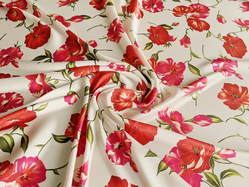 Шовк Армані червоні квіти, світлий бежевий - фото 1 - інтернет-магазин tkani-atlas.com.ua
