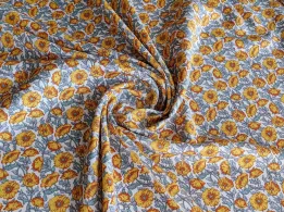 Штапель Бельмондо цветочное плетение, оранжевый на молочном - интернет-магазин tkani-atlas.com.ua