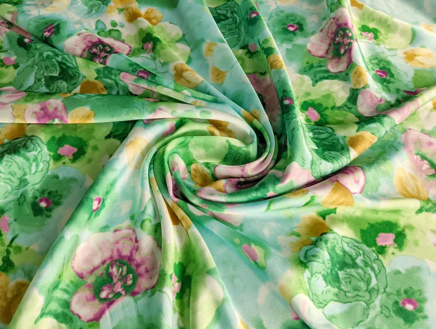 Шовк сатин квіткова акварель, салатовий - фото 1 - інтернет-магазин tkani-atlas.com.ua