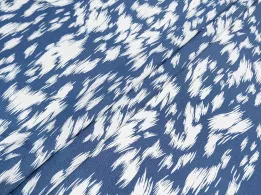 Джинс тенсел абстракция, белый на синем - интернет-магазин tkani-atlas.com.ua