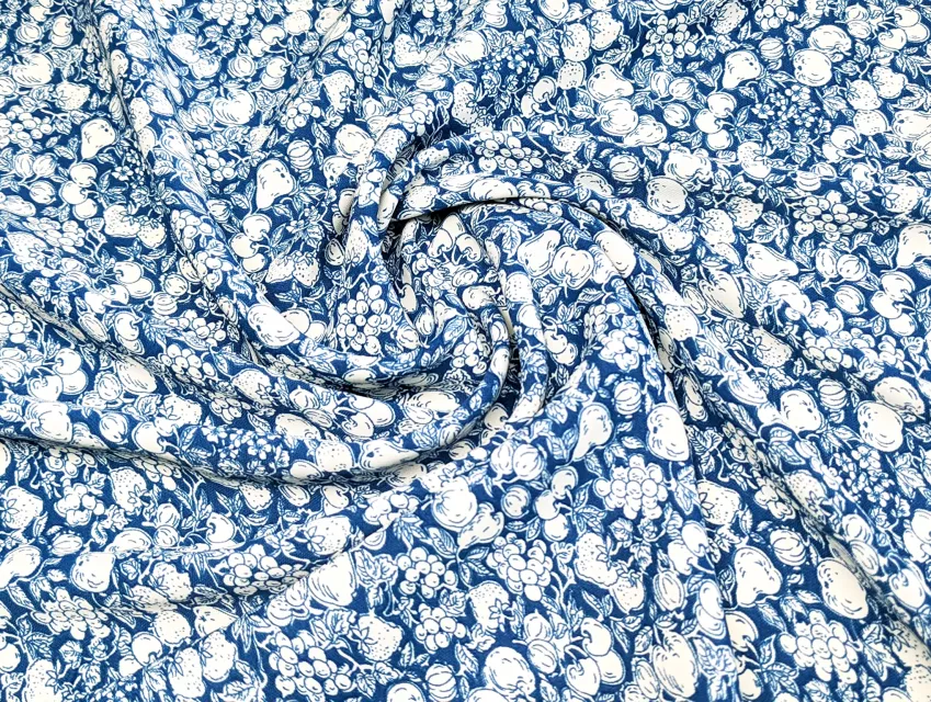 Твіл платтяний фруктовий сад, синій - фото 1 - інтернет-магазин tkani-atlas.com.ua