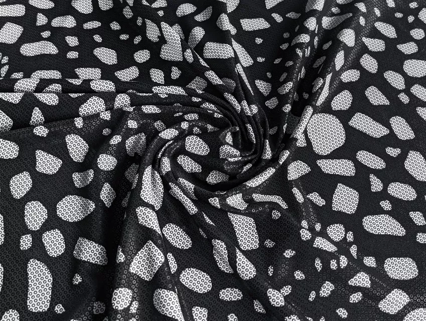 Трикотаж масло з блиском камінці, білі на чорному - фото 1 - інтернет-магазин tkani-atlas.com.ua