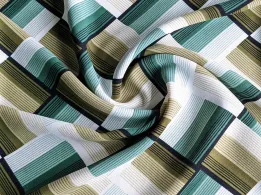 Американський креп малюнок ромби, зелений на білому - інтернет-магазин tkani-atlas.com.ua