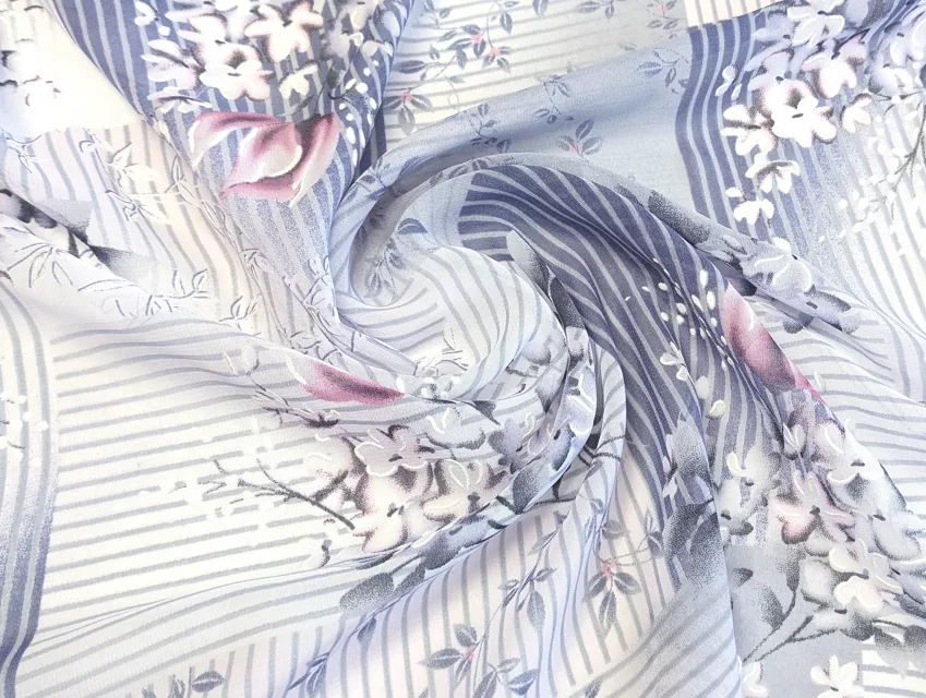 Шифон Бальпо квіти на смужці, сіро-ліловий - фото 1 - інтернет-магазин tkani-atlas.com.ua