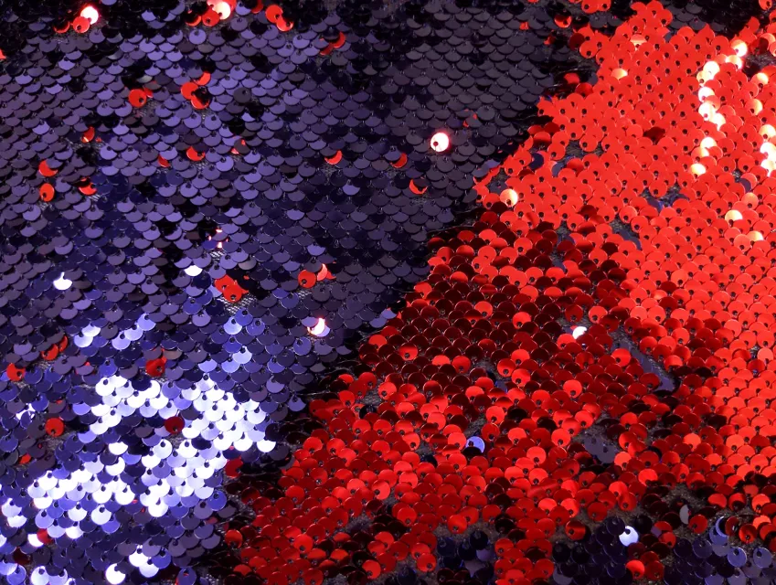 Пайетка перевертыш двухсторонняя, красный с синим (отрез 4,4 м) - фото 1 - интернет-магазин tkani-atlas.com.ua