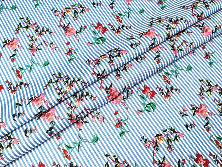 Котон квіти на смужці, молочний з блакитним - фото 1 - інтернет-магазин tkani-atlas.com.ua