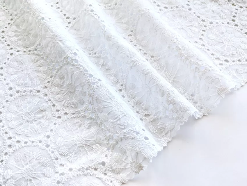 Прошва квітковий орнамент, білий - фото 1 - інтернет-магазин tkani-atlas.com.ua