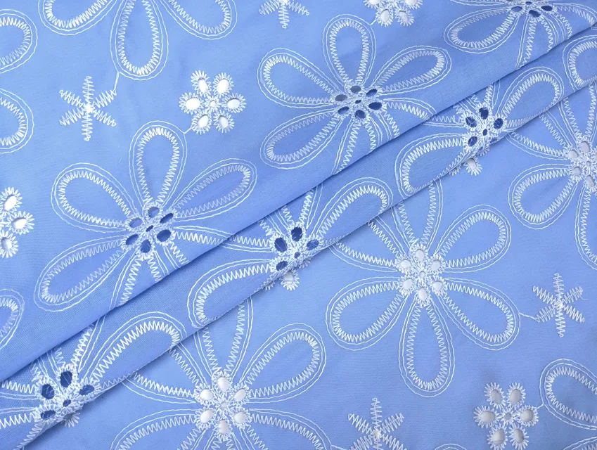 Котон вишивка великі квіти, блакитний - фото 1 - інтернет-магазин tkani-atlas.com.ua