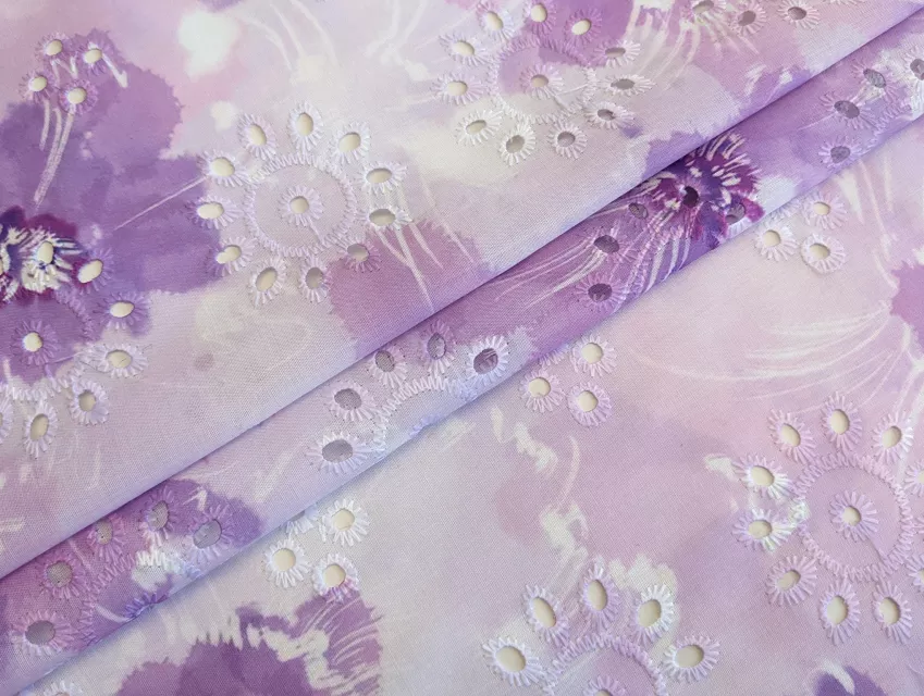 Коттон вышивка цветочная акварель, фиолетовый - фото 1 - интернет-магазин tkani-atlas.com.ua