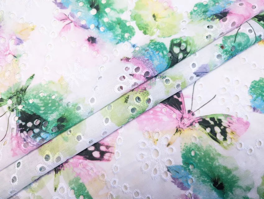 Коттон вышивка бабочки, зеленый - фото 1 - интернет-магазин tkani-atlas.com.ua