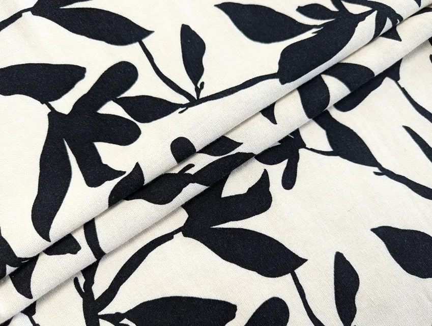 Лен с вискозой цветочная абстракция, черный с молочным - фото 1 - интернет-магазин tkani-atlas.com.ua
