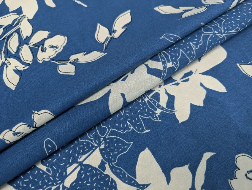 Коттон цветочная абстракция, синий с бежевым - фото 1 - интернет-магазин tkani-atlas.com.ua