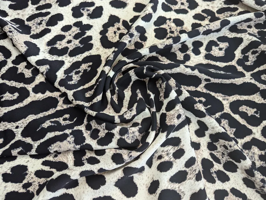 Костюмка шелковистая леопард, черный с бежевым - фото 1 - интернет-магазин tkani-atlas.com.ua