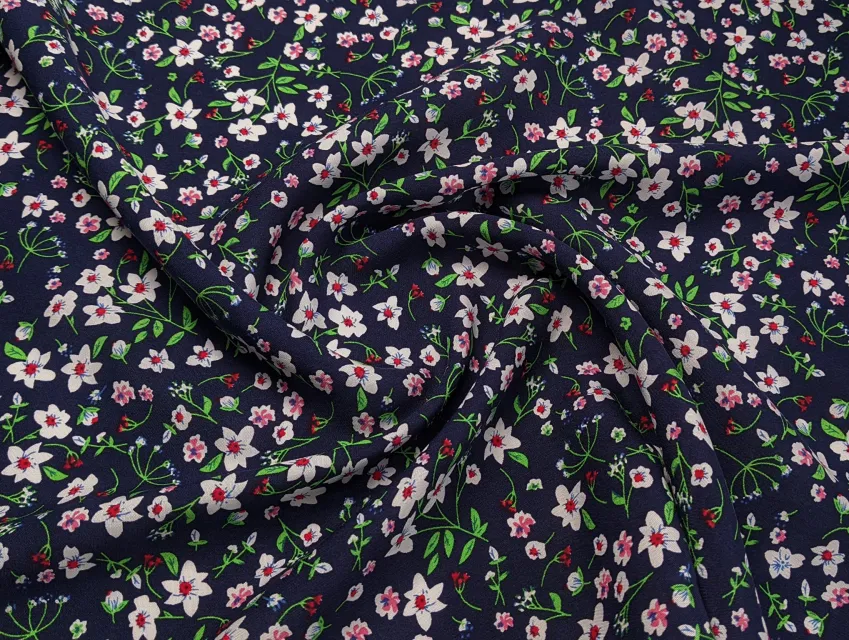 Штапель шовковистий маленька квіточка, темно-синій (відріз 1,6 м) - фото 1 - інтернет-магазин tkani-atlas.com.ua