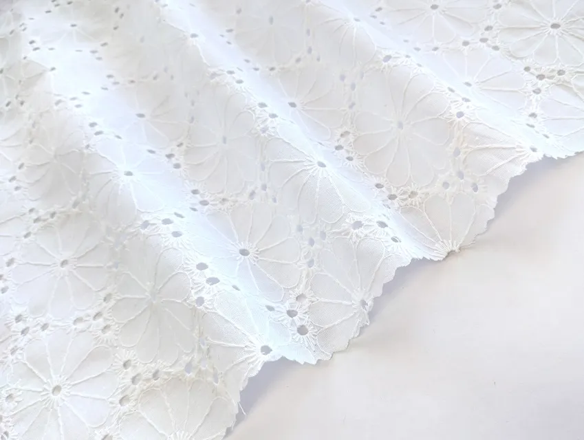 Прошва ромашка, белый (отрез 0,7 м) - фото 1 - интернет-магазин tkani-atlas.com.ua