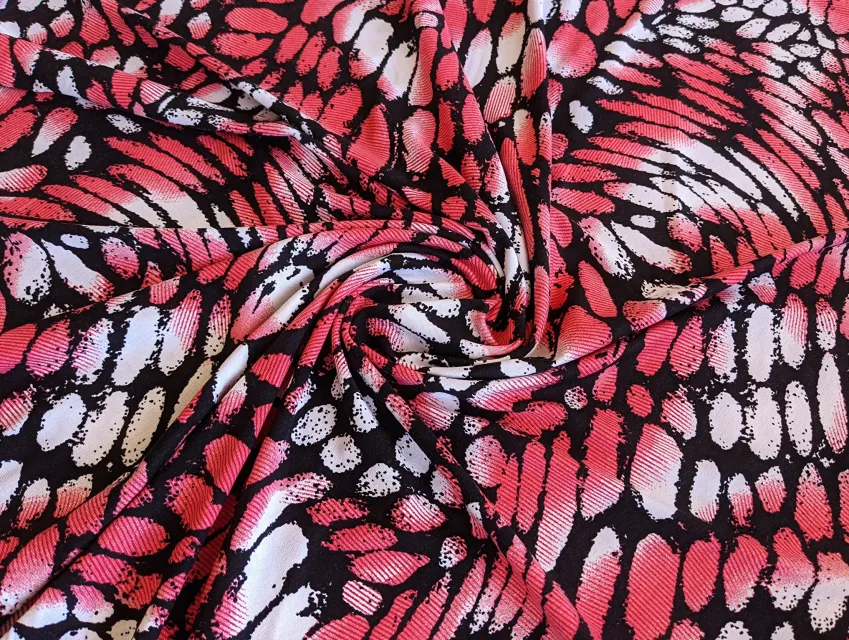 Трикотаж віскозний квіткова мозаїка, кораловий (відріз 2,2 м) - фото 1 - інтернет-магазин tkani-atlas.com.ua