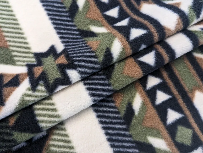 Флис принт абстракция, зеленый на молочном - фото 1 - интернет-магазин tkani-atlas.com.ua