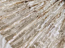 Паєтка на сітці мушля, бежевий (відріз 2,8 м) - інтернет-магазин tkani-atlas.com.ua