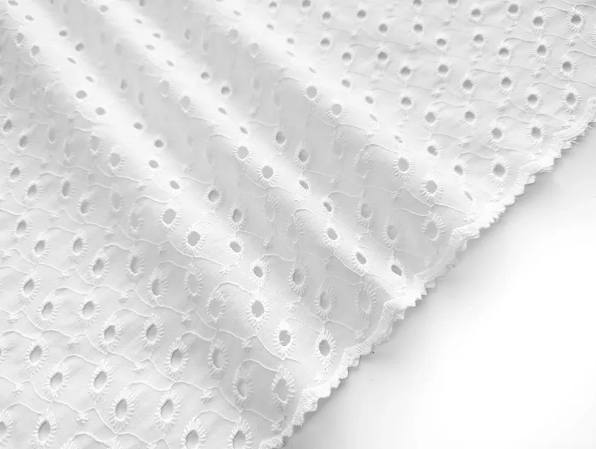 Прошва веточки, белый - фото 1 - интернет-магазин tkani-atlas.com.ua