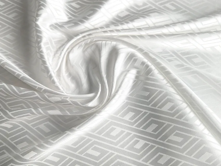 Сатин жакард геометричний, молочний - фото 1 - інтернет-магазин tkani-atlas.com.ua