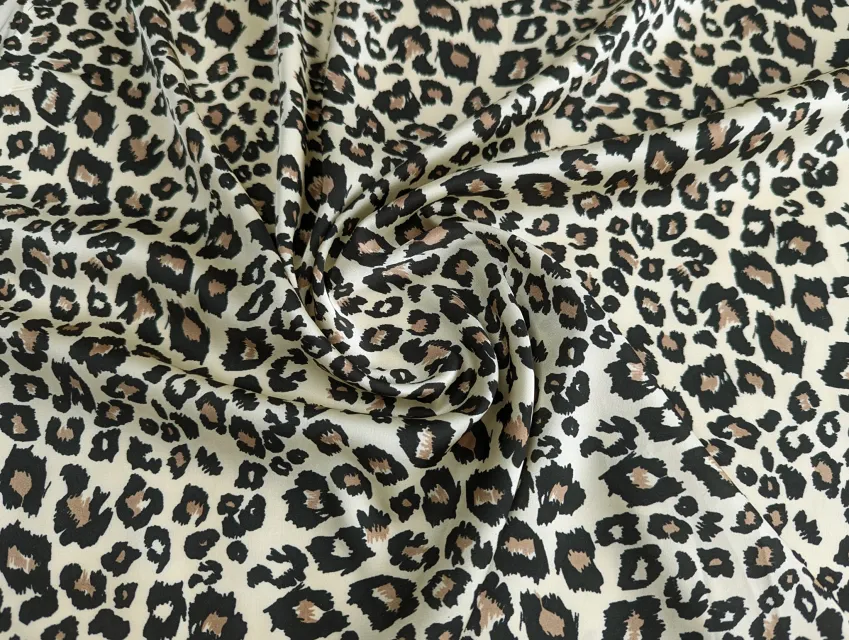 Шовк Армані леопард, чорний на бежевому - фото 1 - інтернет-магазин tkani-atlas.com.ua