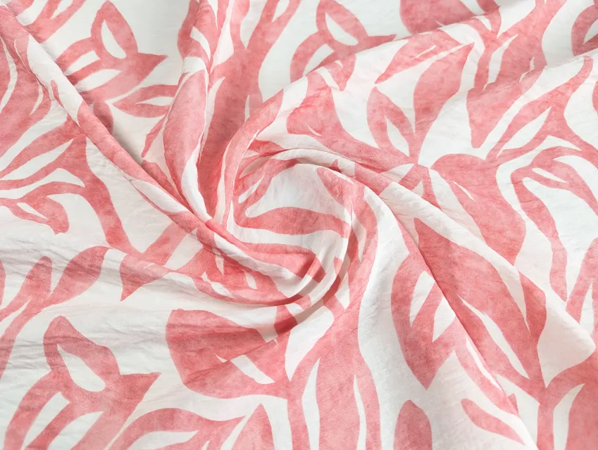 Віскоза шовк Бохо листяний дует, кораловий на молочному - фото 1 - інтернет-магазин tkani-atlas.com.ua