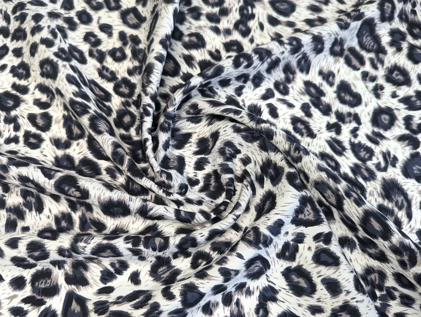 Віскоза шовк Бохо ірбіс, сіро-блакитний з чорним - фото 1 - інтернет-магазин tkani-atlas.com.ua