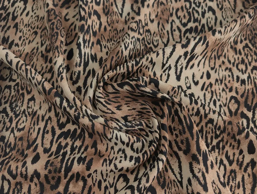 Костюмка шовковиста сніжний барс, коричнево-бежевий - фото 1 - інтернет-магазин tkani-atlas.com.ua