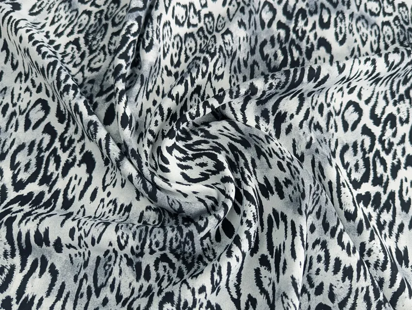 Костюмка шовковиста сніжний барс, сірий - фото 1 - інтернет-магазин tkani-atlas.com.ua