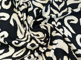 Штапель шовковистий узори, молочний з чорним - інтернет-магазин tkani-atlas.com.ua