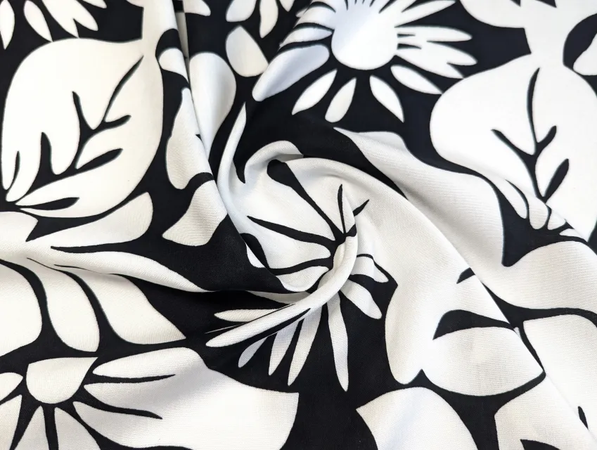 Штапель шелковистый абстракция цветочная, черный с молочным - фото 1 - интернет-магазин tkani-atlas.com.ua